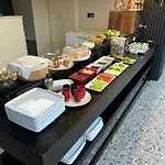 Ada Park Hotel