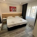 Ada Park Hotel