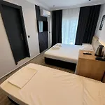 Hotel Ada Park