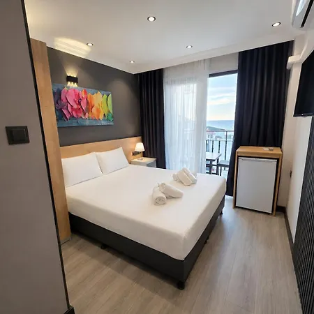 Ada Park Hotell *